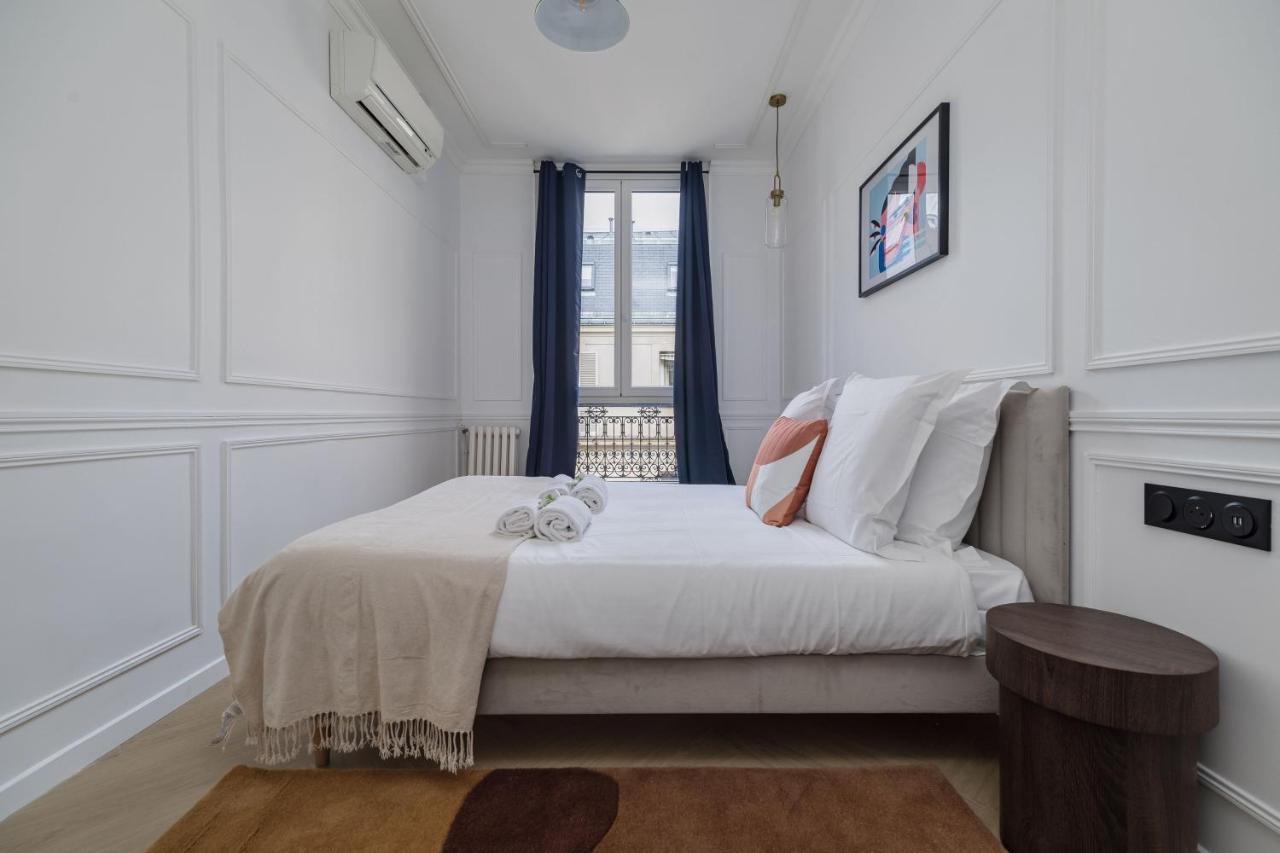 Poetic Stay - Champs Elysees Paris Bagian luar foto