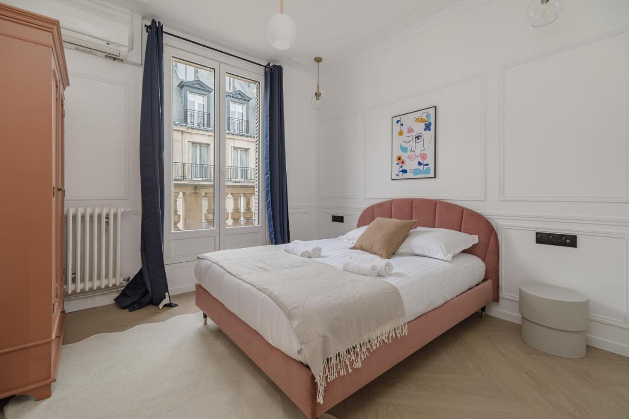 Poetic Stay - Champs Elysees Paris Bagian luar foto