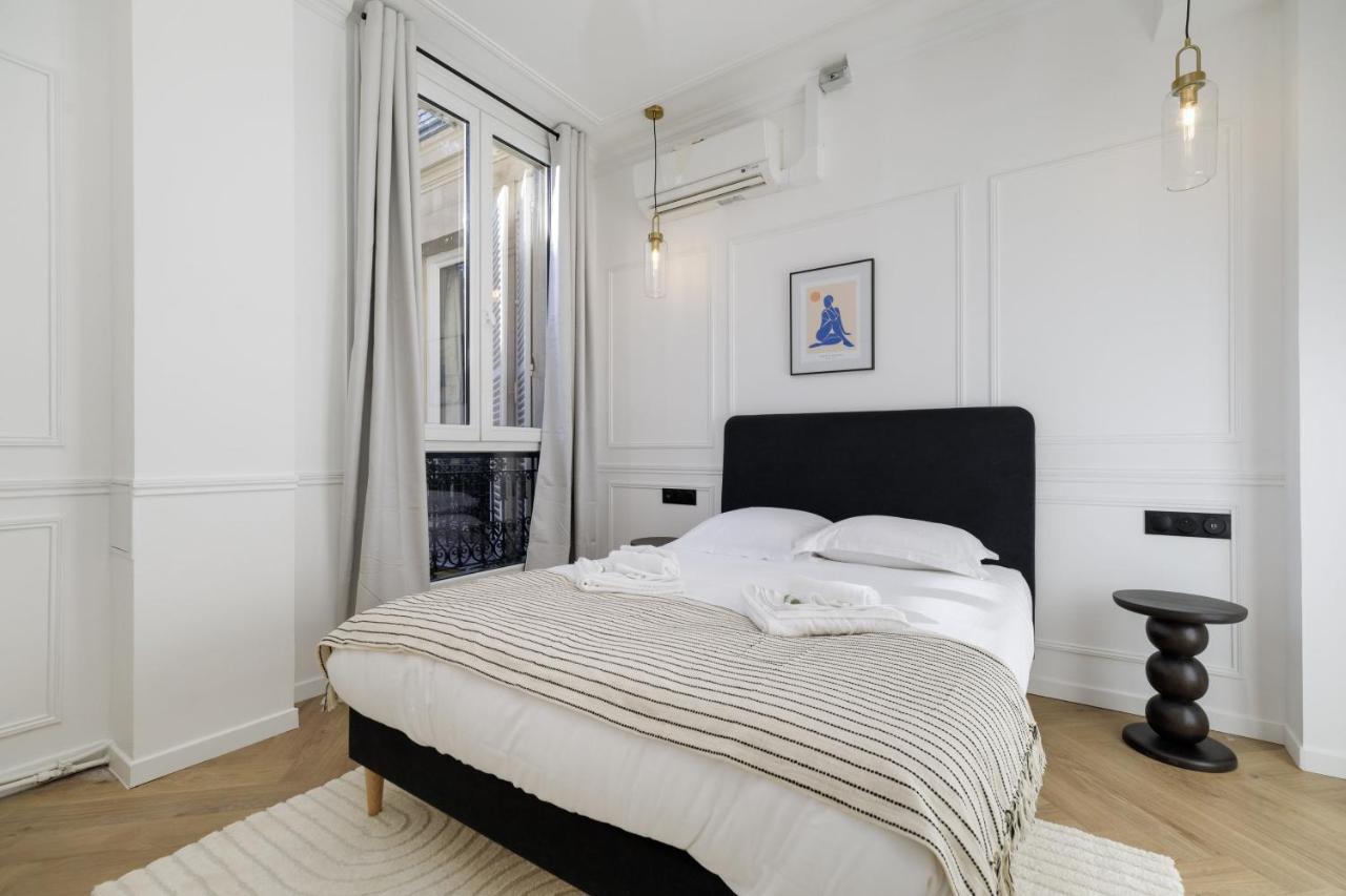 Poetic Stay - Champs Elysees Paris Bagian luar foto