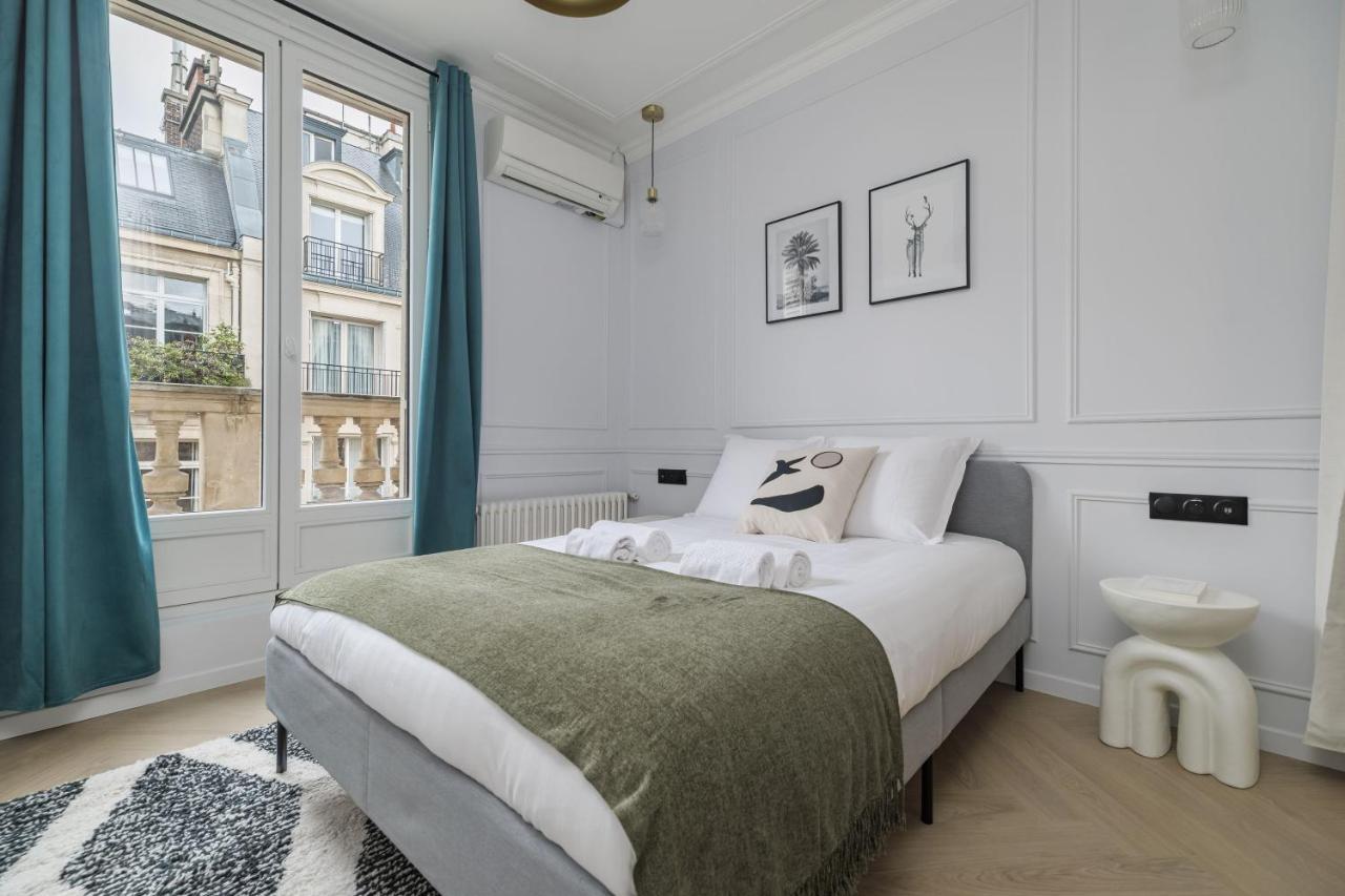 Poetic Stay - Champs Elysees Paris Bagian luar foto