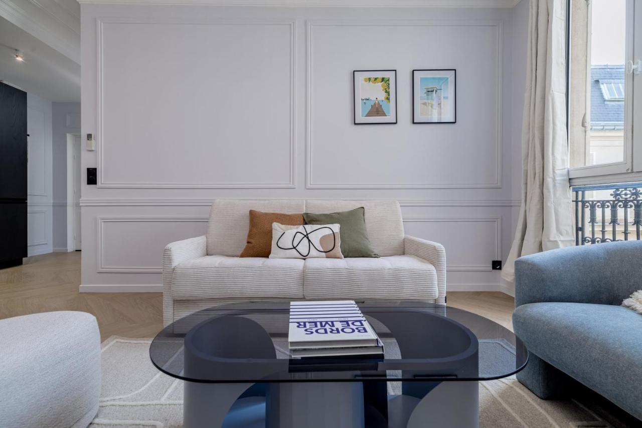 Poetic Stay - Champs Elysees Paris Bagian luar foto