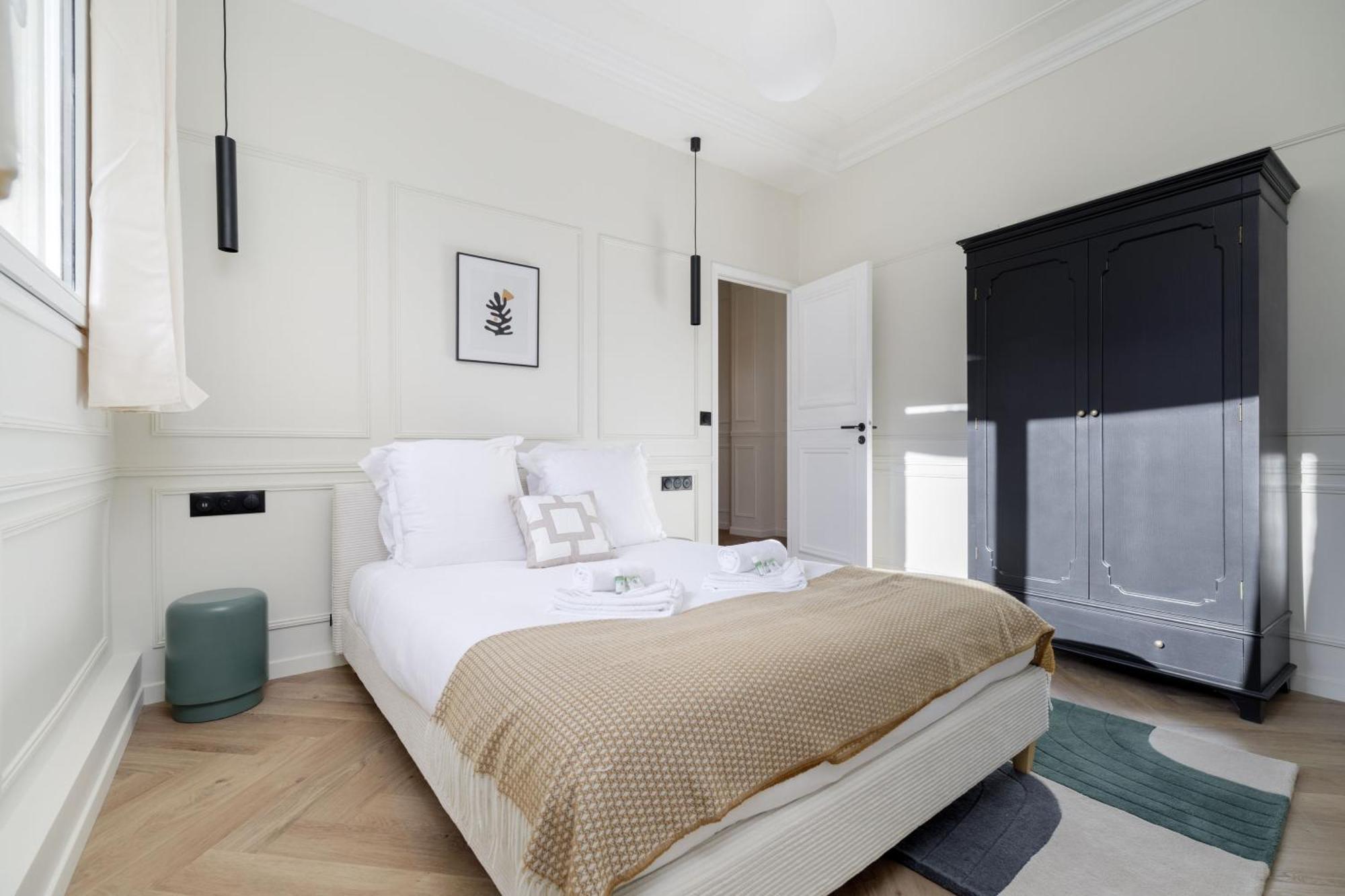 Poetic Stay - Champs Elysees Paris Bagian luar foto